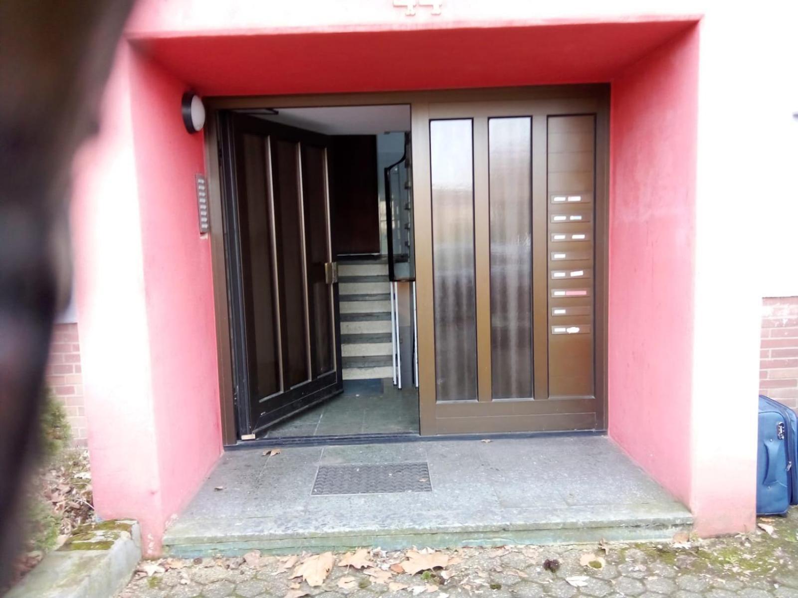 Ferienwohnung Monteurwohnung Messewohnung Duisburg Sued Grenze Duesseldorf 6 Personen Exterior photo